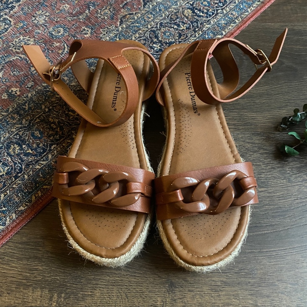 ✨NWOT✨ Pierre Dumas Platform Sandals – Size 8 (Brown)